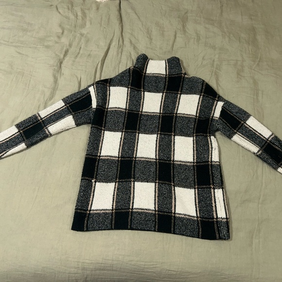 Sweater - Picture 2 of 4